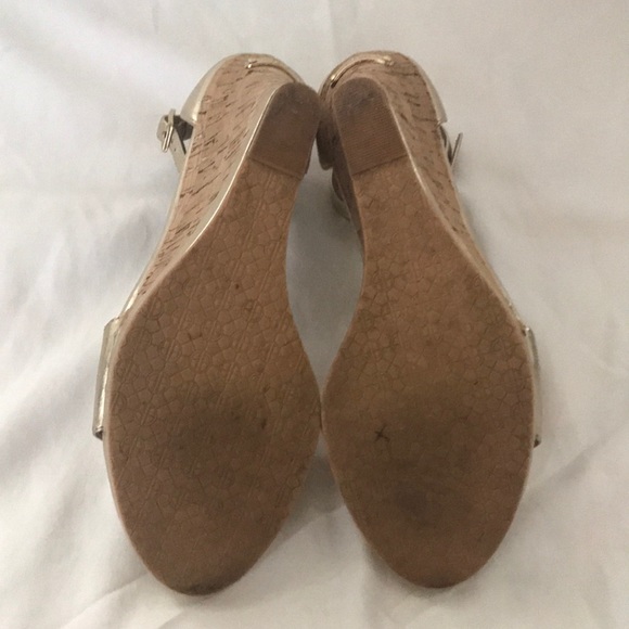 Lilly Pulitzer gold and cork wedges - Picture 3 of 4